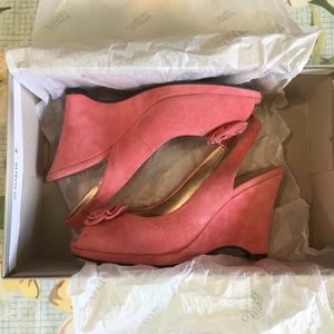 NIB Franco Sarto Pink Suede Vintage Style Wedges